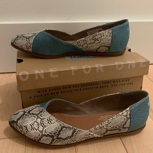 Toms like new Jutti flats